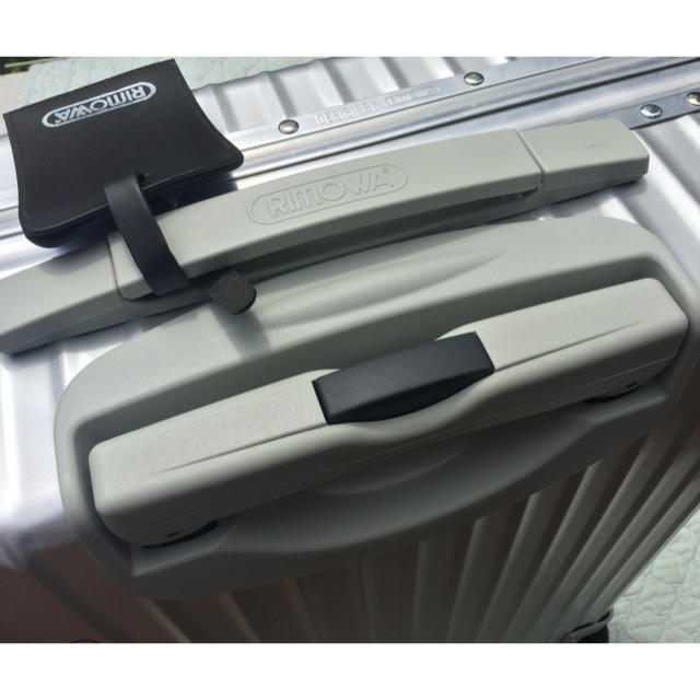 RIMOWA(リモワ)の新品/デッドストック RIMOWA 976.52 クラシックフライト２輪 35ℓ メンズのバッグ(トラベルバッグ/スーツケース)の商品写真