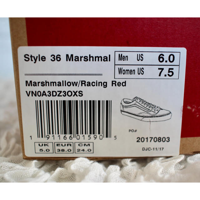 VANS(ヴァンズ)の【未使用】VANS Style36 Marshmallow 24cm レディースの靴/シューズ(スニーカー)の商品写真