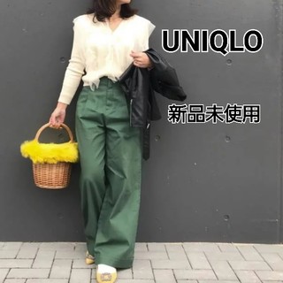 ユニクロ(UNIQLO)の【新品】UNIQLO　ハイウエストチノワイドパンツ(チノパン)