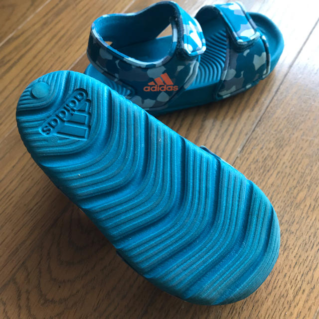 adidas(アディダス)のadidas 子供用サンダル 13センチ キッズ/ベビー/マタニティのベビー靴/シューズ(~14cm)(サンダル)の商品写真