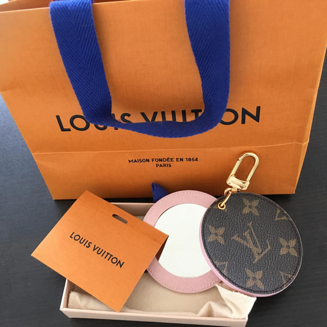 LOUIS VUITTON(ルイヴィトン)のルイヴィトン モノグラム ミラー その他のその他(その他)の商品写真