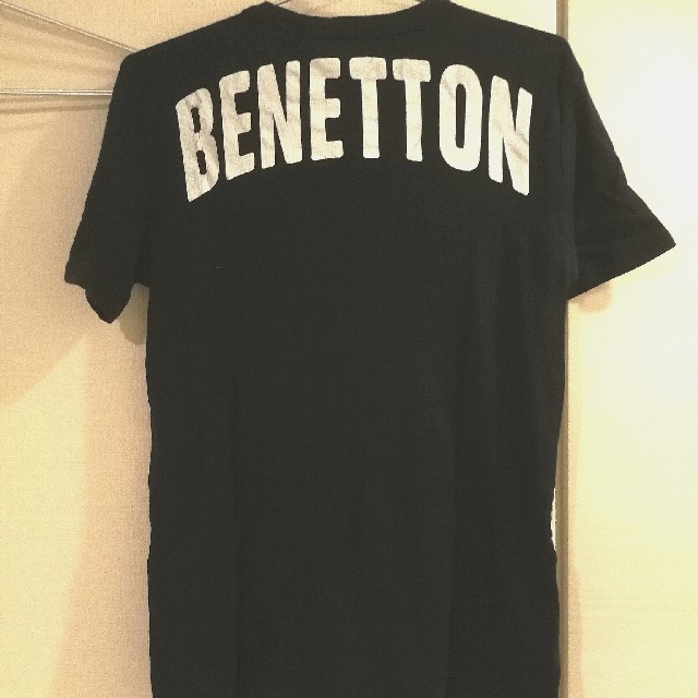 BENETTON(ベネトン)のベネトンBENETTONバックプリントロゴTシャツティーブラックサイズL メンズのトップス(Tシャツ/カットソー(半袖/袖なし))の商品写真