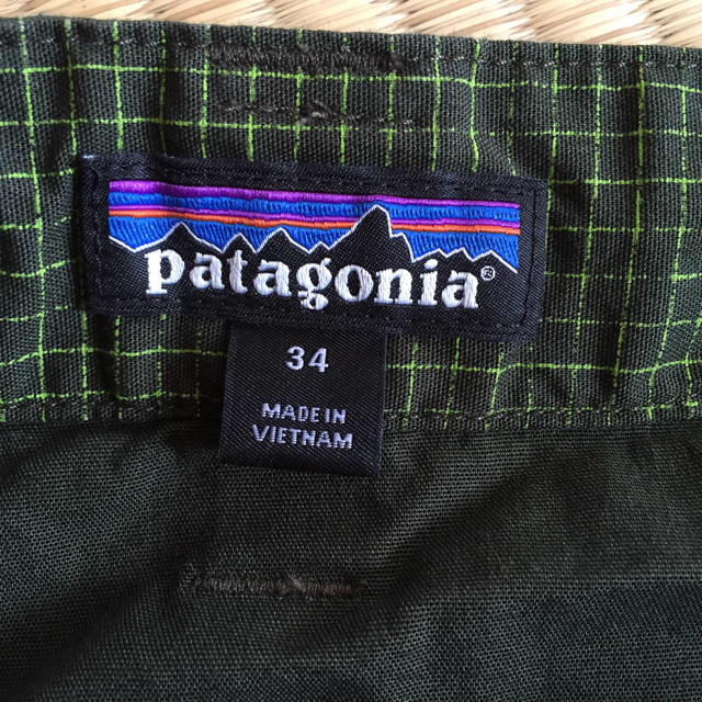 patagonia(パタゴニア)のpatagonia venga rock pants 34 メンズのパンツ(ワークパンツ/カーゴパンツ)の商品写真