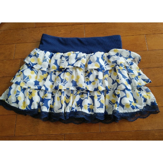 GU(ジーユー)のまこと様専用ページ☆g.u.花柄ミニスカート　Ｍサイズ レディースのスカート(ミニスカート)の商品写真