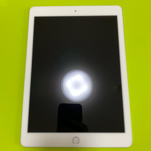 iPad 第6世代 32ギガ wifiモデル グレーPC/タブレット