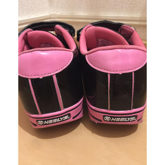 HEELYS(ヒーリーズ)のHEELYS  ローラーシューズ キッズ/ベビー/マタニティのキッズ靴/シューズ(15cm~)(ローラーシューズ)の商品写真