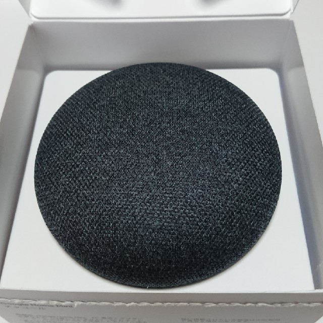 Google Home Mini　チャコール スマホ/家電/カメラのオーディオ機器(スピーカー)の商品写真