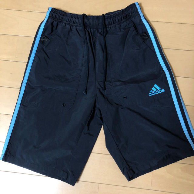 adidas(アディダス)のアディダスハーフパンツ キッズ/ベビー/マタニティのキッズ服男の子用(90cm~)(パンツ/スパッツ)の商品写真