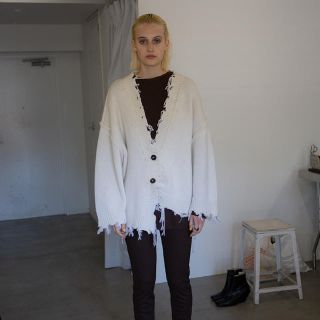 マルタンマルジェラ(Maison Martin Margiela)のPERVERZE Crash Wide Knit Cardigan White(カーディガン)