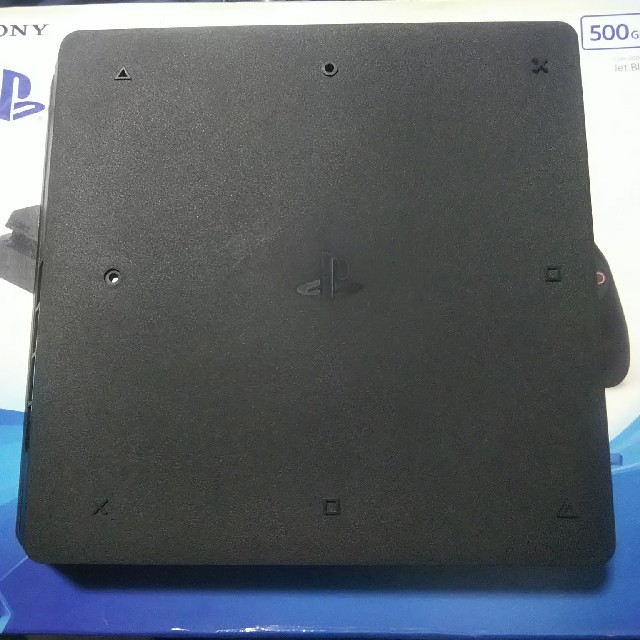 PlayStation4(プレイステーション4)のPS4 CUH-2000A 500GB エンタメ/ホビーのゲームソフト/ゲーム機本体(家庭用ゲーム機本体)の商品写真