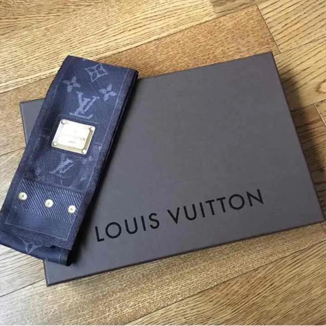 ⭐︎LOUIS VUITTON スカーフ