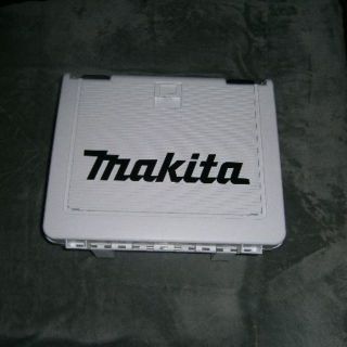 マキタ(Makita)のマキタ　インパクトドライバー用収納ケース　白　(その他)