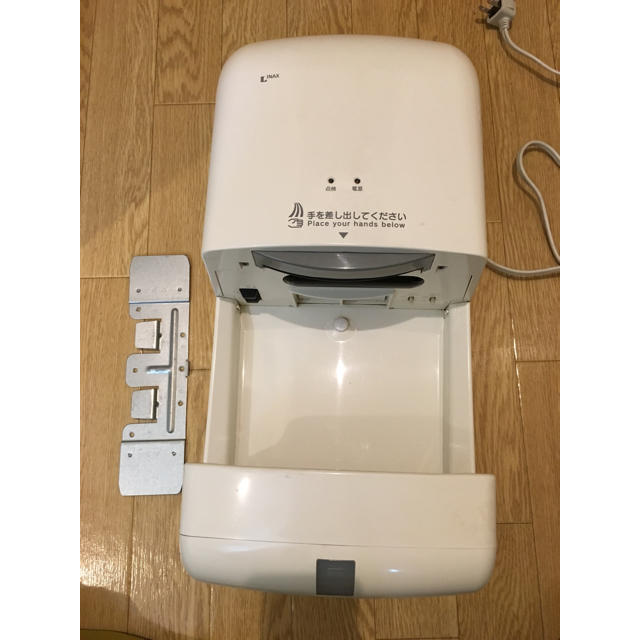 INAX ハンドドライヤー ks-530/wの通販 by ^_^プロフ必読^_^|ラクマ INAX ハンドドライヤー ks-530/wの通販 by ^_^プロフ必読^_^|ラクマ
