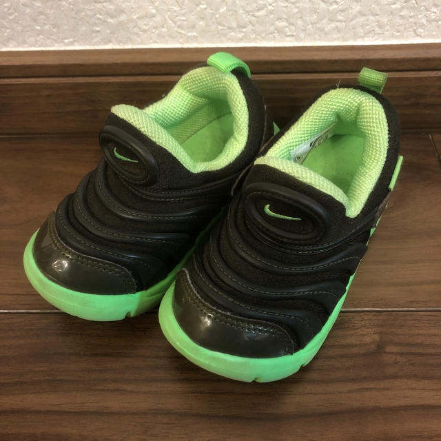 NIKE(ナイキ)のナイキ ダイナモフリー 13cm キッズ/ベビー/マタニティのベビー靴/シューズ(~14cm)(スニーカー)の商品写真