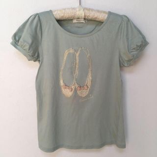 クチュールブローチ(Couture Brooch)の♡ビジュー付きTシャツ♡くすんだパステルグリーン♡バレエシューズ♡(Tシャツ(半袖/袖なし))