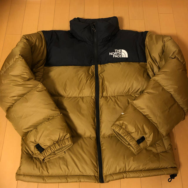 THE NORTH FACE(ザノースフェイス)のヌプシ ブリティッシュカーキ m メンズのジャケット/アウター(ダウンジャケット)の商品写真