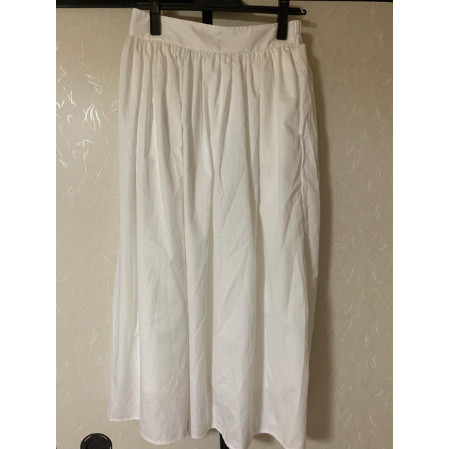 白ロングスカート レディースのスカート(ロングスカート)の商品写真