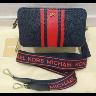 マイケルコース(Michael Kors)の‼️新作‼半額以下 ‼️マイケルコーススモールカメラバッグロゴショルダー斜め掛け(ショルダーバッグ)