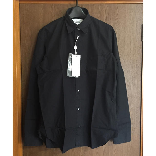 Maison Martin Margiela(マルタンマルジェラ)の黒41新品 マルジェラ コットン 長袖シャツ 18SS メンズのトップス(シャツ)の商品写真