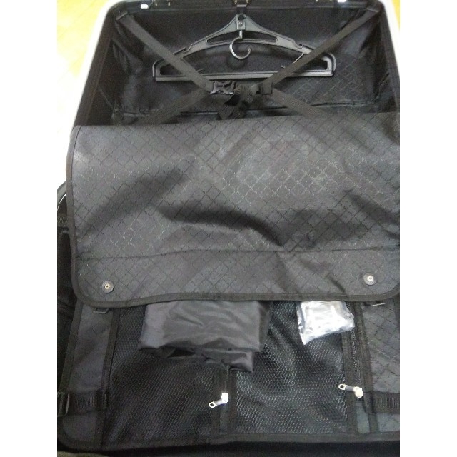 GRIFFIN(グリフィン)のrin様専用    (新品)キャリーケース アルミフレーム M レディースのバッグ(スーツケース/キャリーバッグ)の商品写真
