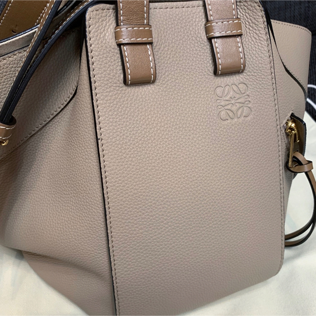 超歓迎 LOEWE ロエベ LOEWE ハンモック スモール ベージュ(サンド×ミンク)の通販 by うさぎ2323's  shop｜ロエベならラクマ