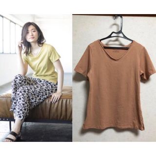 ショコラフィネローブ(chocol raffine robe)のGreen Parks半袖VネックTシャツMピンクベージュ無地Tシャツ春夏(Tシャツ(半袖/袖なし))