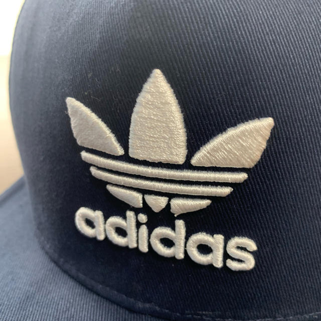 adidas(アディダス)のアディダス adidas キャップ スナップバック メンズの帽子(キャップ)の商品写真