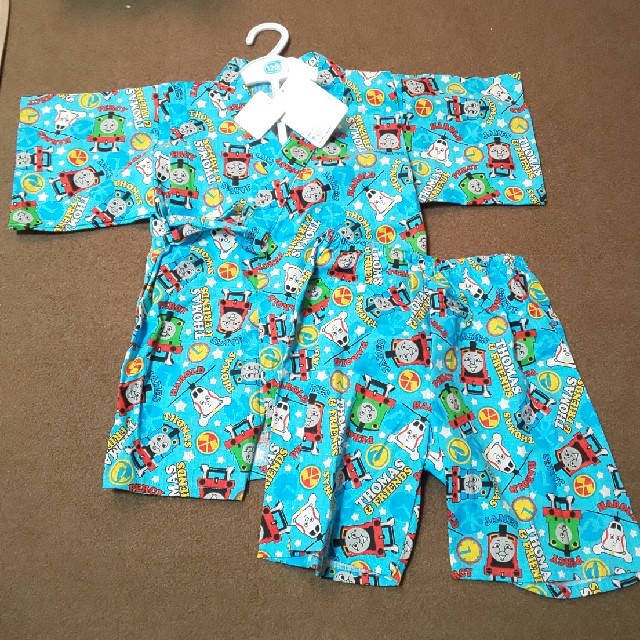 西松屋(ニシマツヤ)のトーマス 甚平 キッズ/ベビー/マタニティのキッズ服男の子用(90cm~)(甚平/浴衣)の商品写真