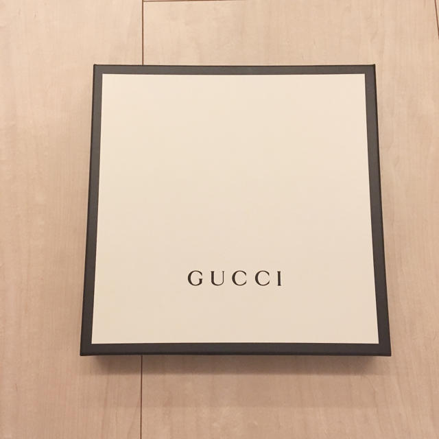Gucci(グッチ)の新品♡GUCCIスカーフ空箱 レディースのバッグ(ショップ袋)の商品写真