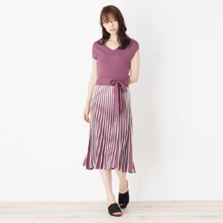 インデックス(INDEX)の新品！タグ付！♥️index♥️ウエストリボンニットワンピース。サイズＬ。(ひざ丈ワンピース)