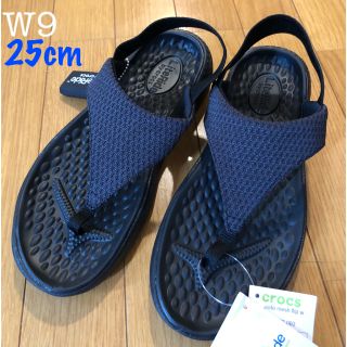 クロックス(crocs)の新品 クロックス ライトライド メッシュフリップ W9 25cm〜 ブラック(サンダル)