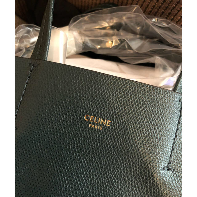 celine(セリーヌ)のセリーヌ スモールカバ アマゾン ダークグリーン 新品 レディースのバッグ(ハンドバッグ)の商品写真