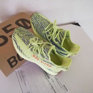 アディダス(adidas)のADIDAS YEEZY BOOST 350 v2 Frozen Yellow(スニーカー)