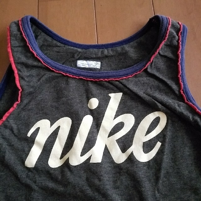 NIKE(ナイキ)のナイキタンクトップ120センチ キッズ/ベビー/マタニティのキッズ服男の子用(90cm~)(Tシャツ/カットソー)の商品写真