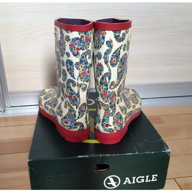 AIGLE(エーグル)の❤︎未使用 タグ有❤︎ AIGLE フランス製長靴 レインシューズ お花柄×赤 レディースの靴/シューズ(レインブーツ/長靴)の商品写真