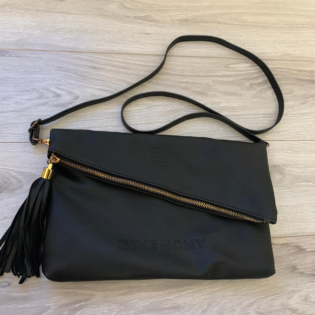 GIVENCHY   クラッチバック   ショルダーバック