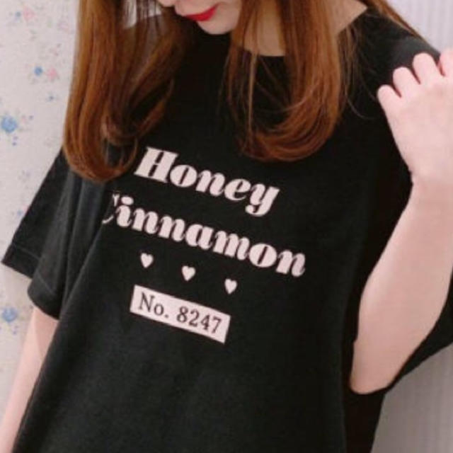 Honey Cinnamon(ハニーシナモン)のhoney    cinnamon  ハニーシナモン BIG Tシャツ ブラック レディースのトップス(Tシャツ(半袖/袖なし))の商品写真