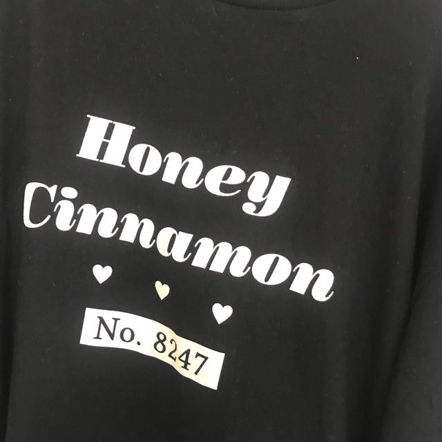 Honey Cinnamon(ハニーシナモン)のhoney    cinnamon  ハニーシナモン BIG Tシャツ ブラック レディースのトップス(Tシャツ(半袖/袖なし))の商品写真