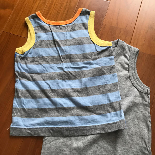 babyGAP(ベビーギャップ)のタンクトップ2枚 95 100 キッズ/ベビー/マタニティのキッズ服男の子用(90cm~)(Tシャツ/カットソー)の商品写真