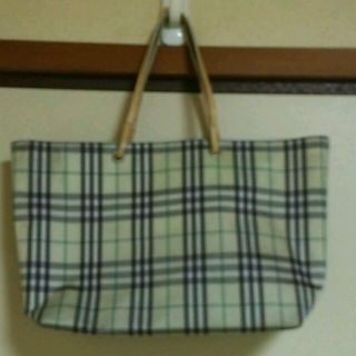 バーバリー(BURBERRY)のBURBERRY(ハンドバッグ)