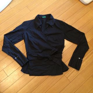 ベネトン(BENETTON)のベネトン 長袖リボンシャツ 黒(シャツ/ブラウス(長袖/七分))