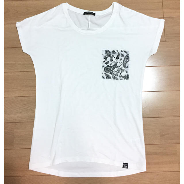 新品♪Tシャツ♪ペイズリー柄 レディースのトップス(Tシャツ(半袖/袖なし))の商品写真