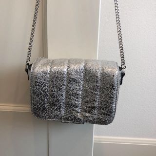 ザラ(ZARA)のシルバー 斜めがけbag ZARA(ショルダーバッグ)