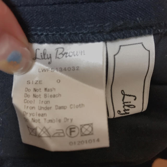 Lily Brown(リリーブラウン)の【リリーブラウン】膝上スカート レディースのスカート(ミニスカート)の商品写真