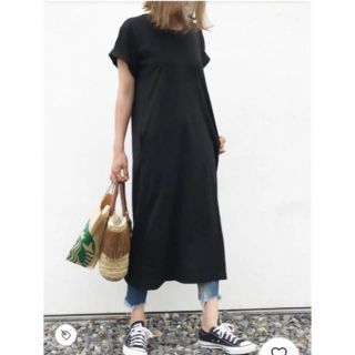 ユニクロ(UNIQLO)のユニクロ ベルテッド t ワンピース ロング Tシャツ 黒 S(ロングワンピース/マキシワンピース)