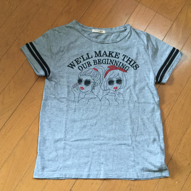 しまむら(シマムラ)のしまむら グレーTシャツ M レディースのトップス(Tシャツ(半袖/袖なし))の商品写真