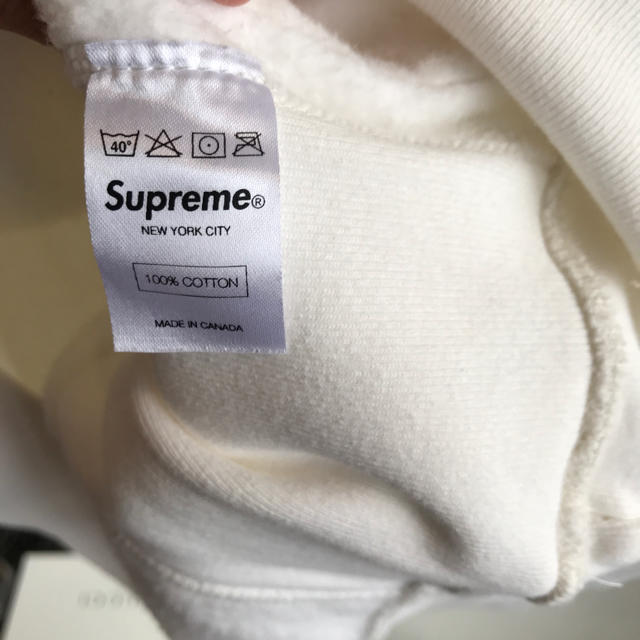 Supreme(シュプリーム)の専用 SUPREME Small box logo pullover パーカー メンズのトップス(パーカー)の商品写真