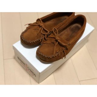 ミネトンカ(Minnetonka)のキャメル モカシン フリンジ(スリッポン/モカシン)