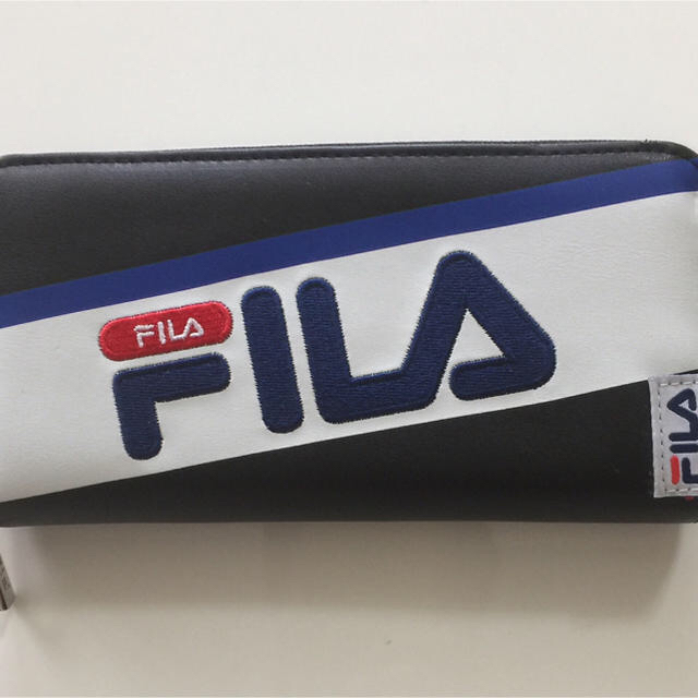 FILA(フィラ)のフィラ　刺繍　ラウンドファスナー　ブラック　長財布 メンズのファッション小物(長財布)の商品写真