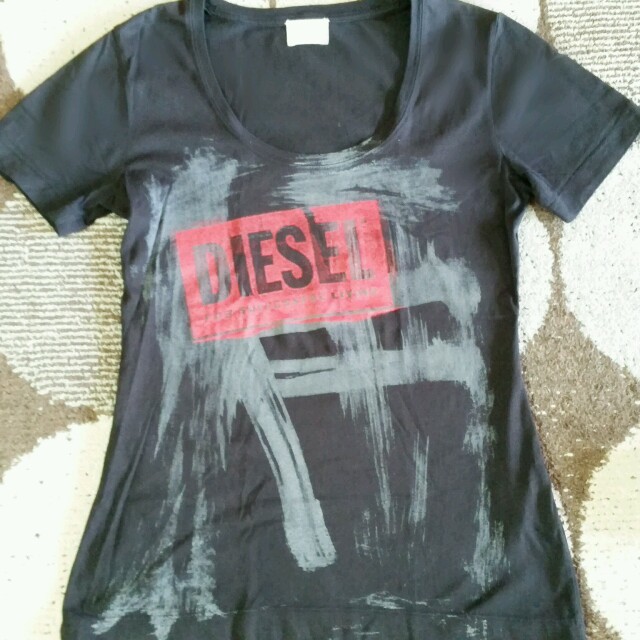 DIESEL(ディーゼル)のDIESEL Tシャツ レディースのトップス(Tシャツ(半袖/袖なし))の商品写真